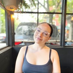 Meet your Posher, Estefani